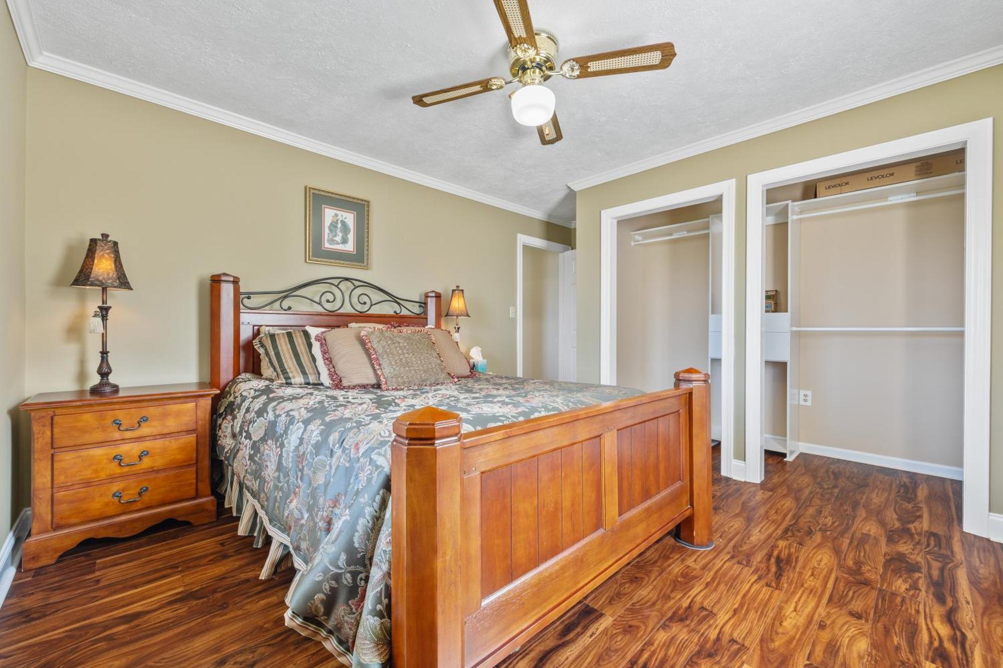 Family House With Lake Access Soaking Tub & Wi-Fi 格林斯伯勒 外观 照片