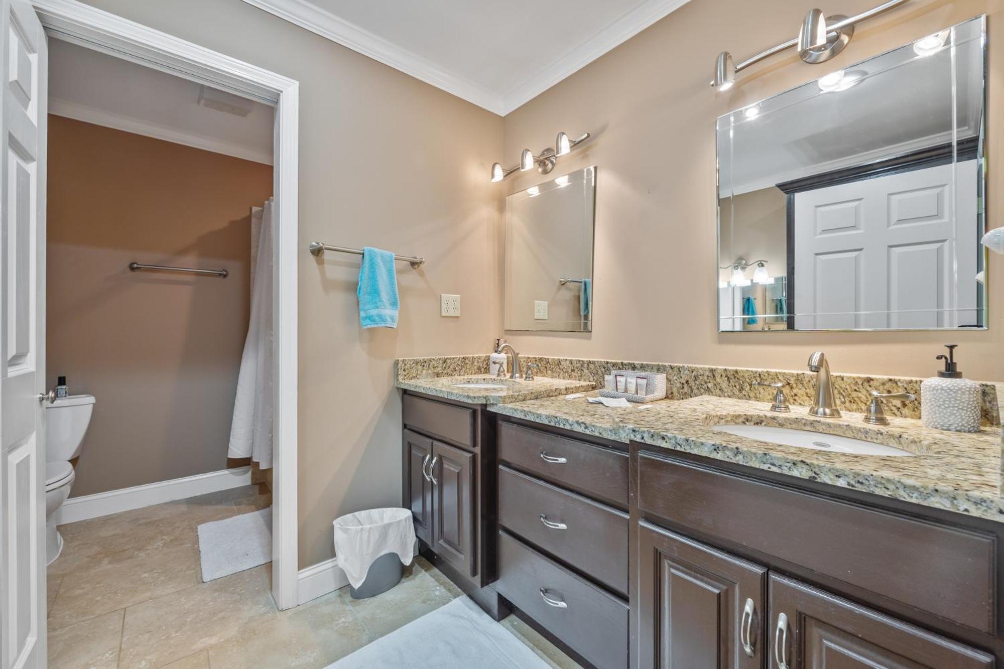Family House With Lake Access Soaking Tub & Wi-Fi 格林斯伯勒 外观 照片